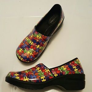 easy street nursing shoes